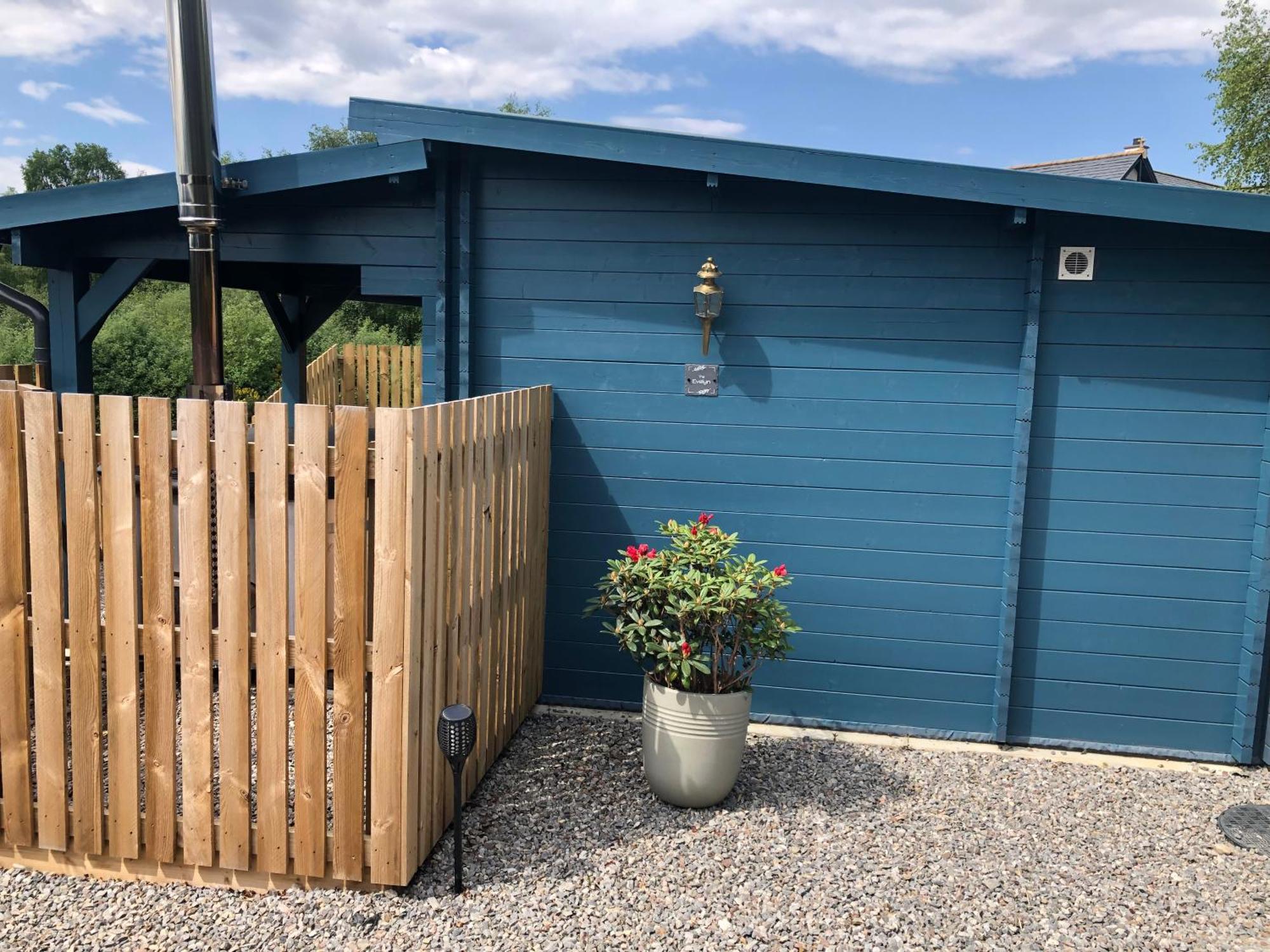 Retreat Hot Tub Highland Cabin Inverness Exterior photo